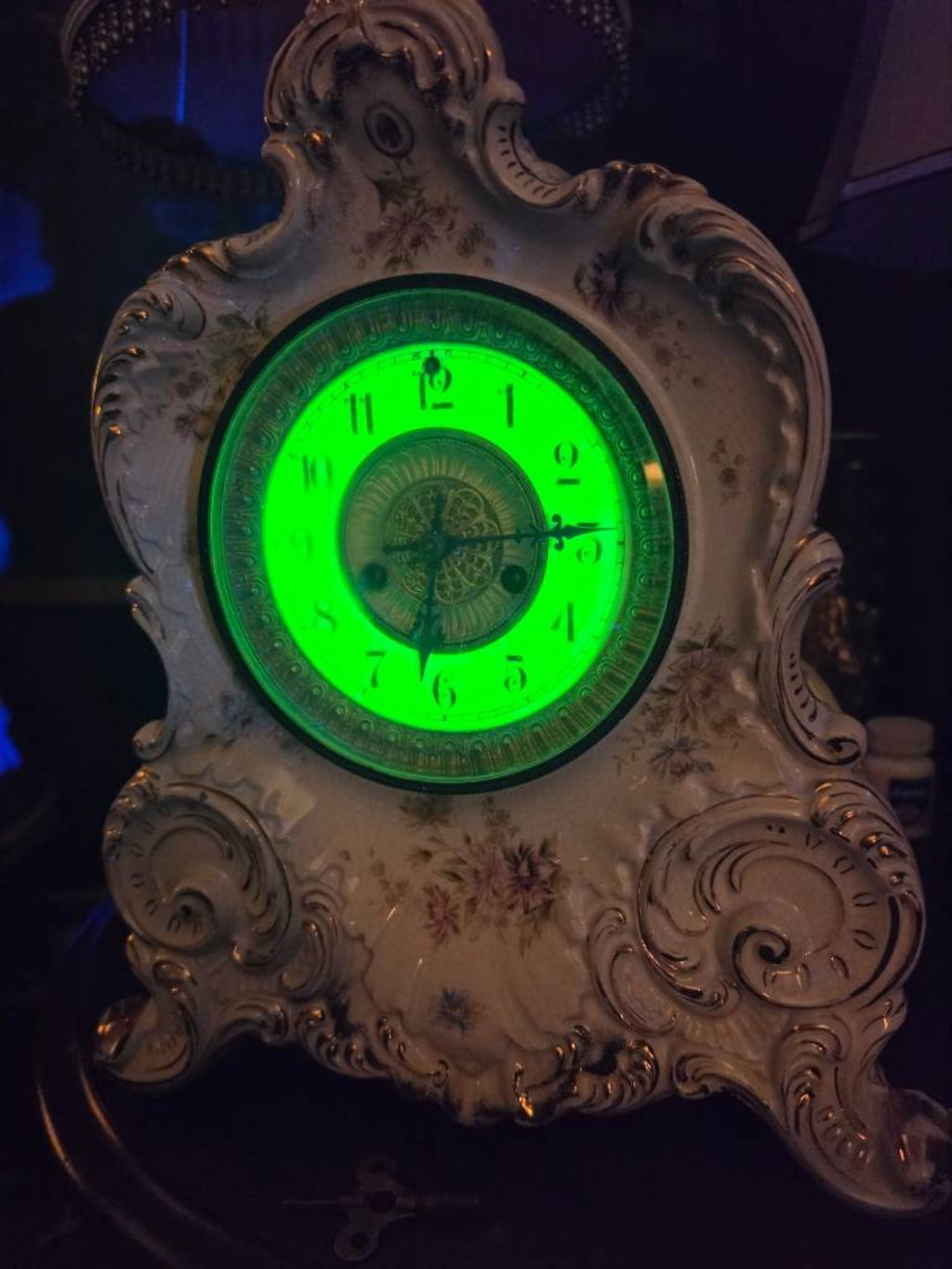Antique Waterbury Mantel Clock clean working condition – Uranium Glowing Dial,