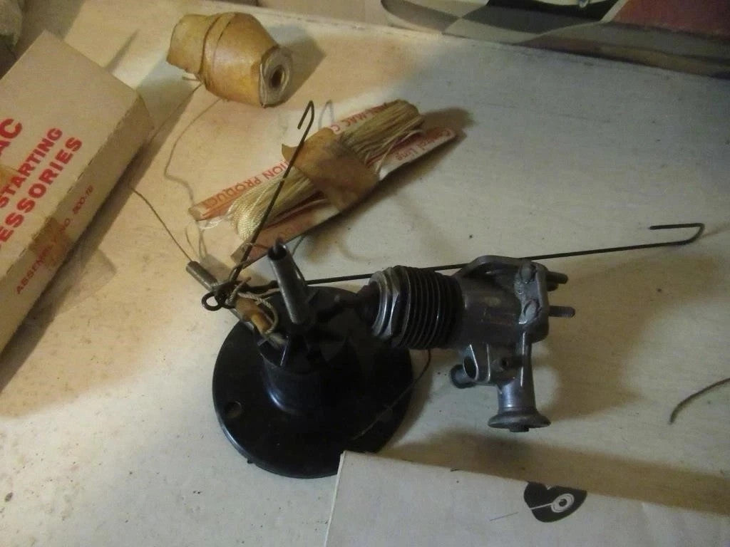 Vintage AMF Wen Mac Lotus Indianapolis Racer Cox Gas Powered Untested 2 Engines – photo 5