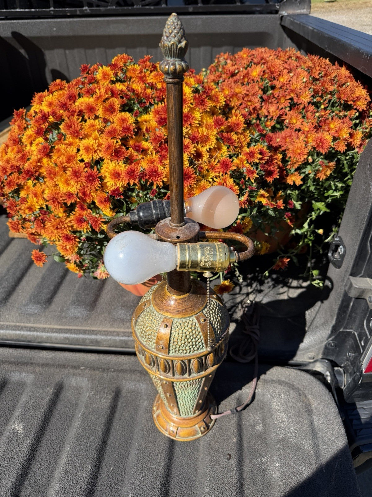 Vintage Urn Table Lamp Dual Pull Chain Sockets Green Brown Finish No Shade – photo 2