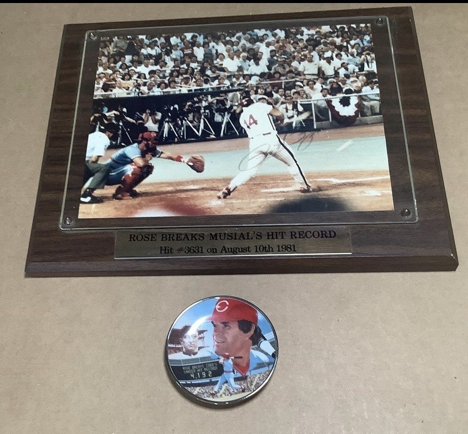 Pete Rose Signed Photo Lot Plaque & 4192 Hit Record Commemorative 3 Pieces – photo 3
