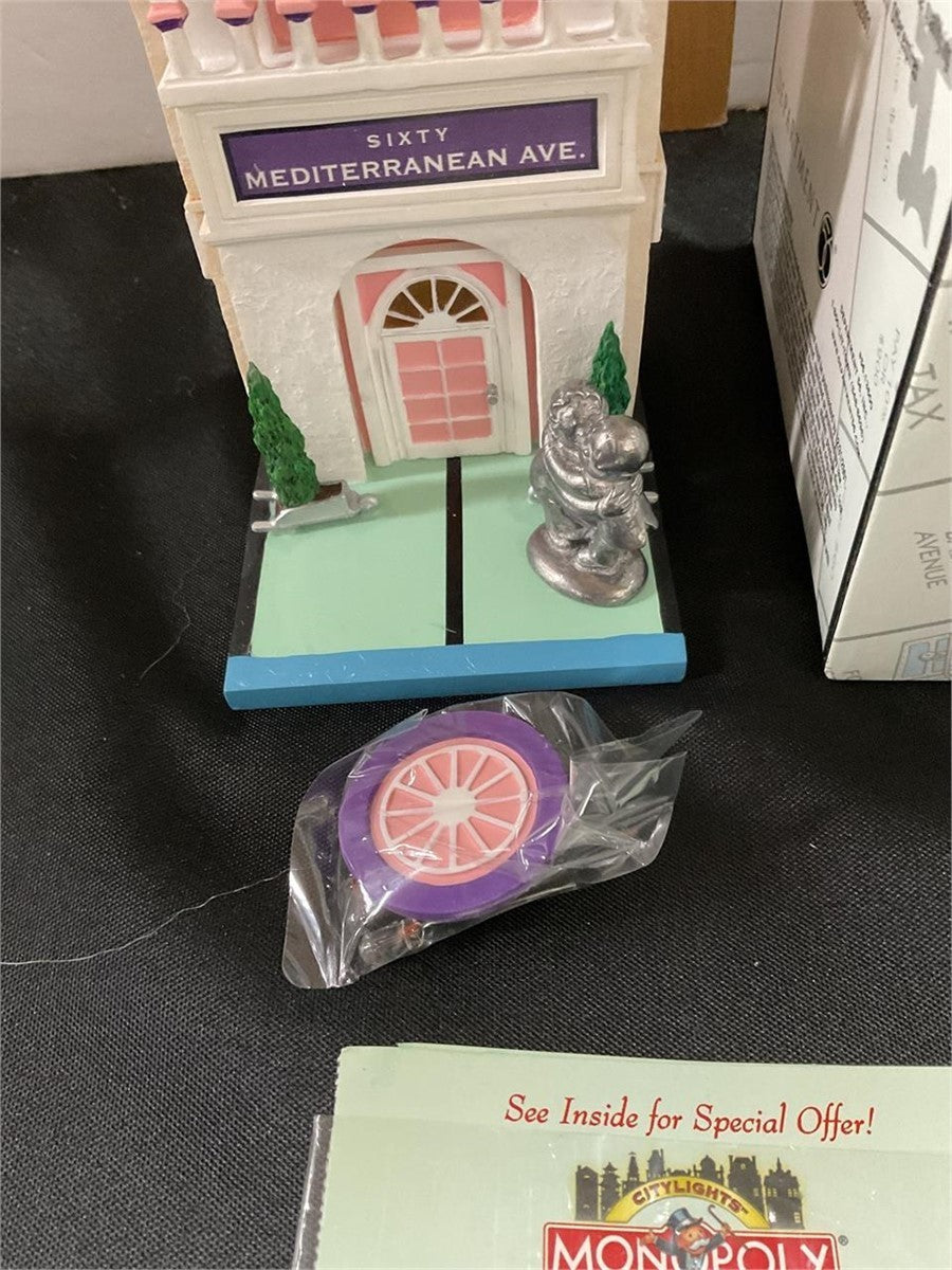 Department 56 Monopoly CityLights "Mediterranean Mortgage Co. (Missing Cord). – photo 2