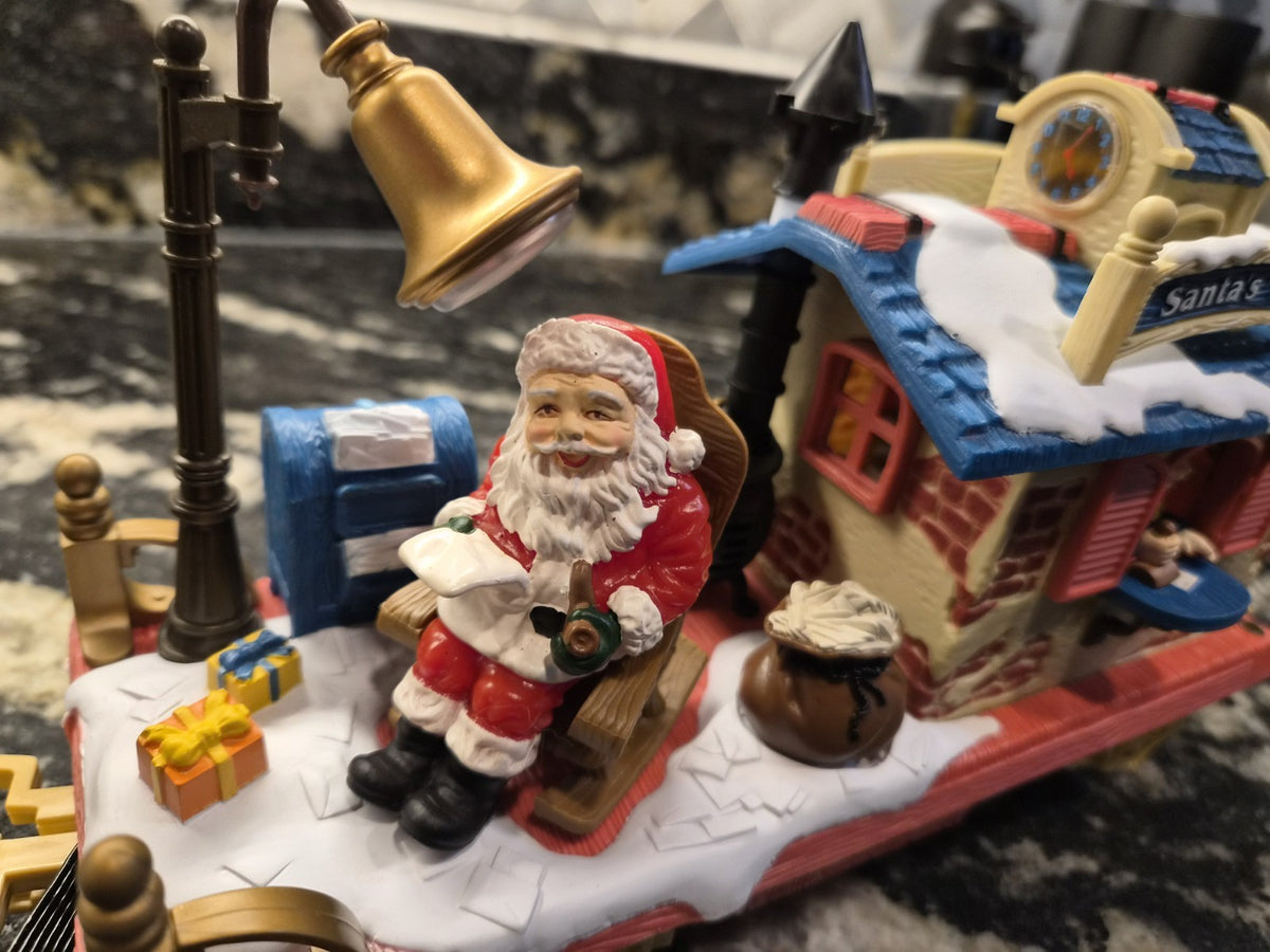 New Bright Holiday Express Santa’s Mailbox 380-1 Animated Christmas Train Tested – photo 2