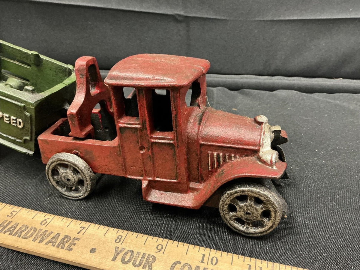 Decorative Cast Iron Style Toy Wrecker Semi Truck & Green SPEED Trailer Lot – photo 2