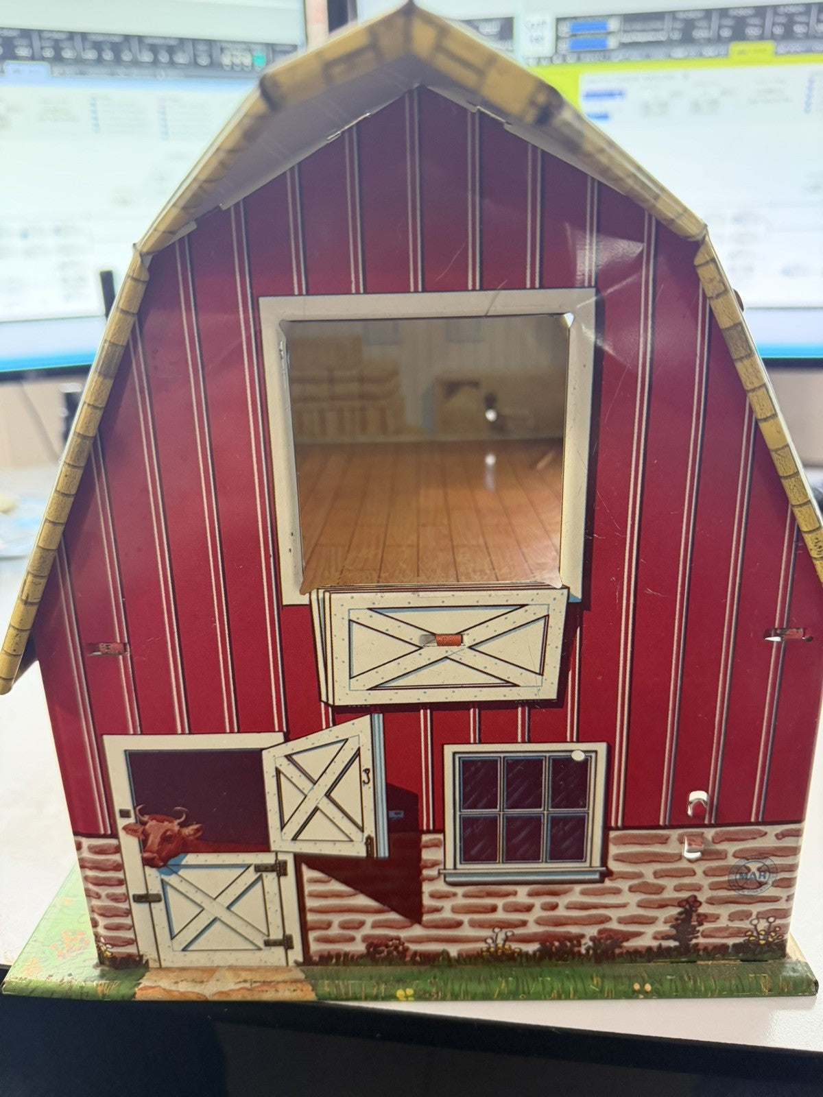 Vintage C.1962 Marx MAH Lazy-Day Farm Tin Litho Barn No Accessories No Animals – photo 4