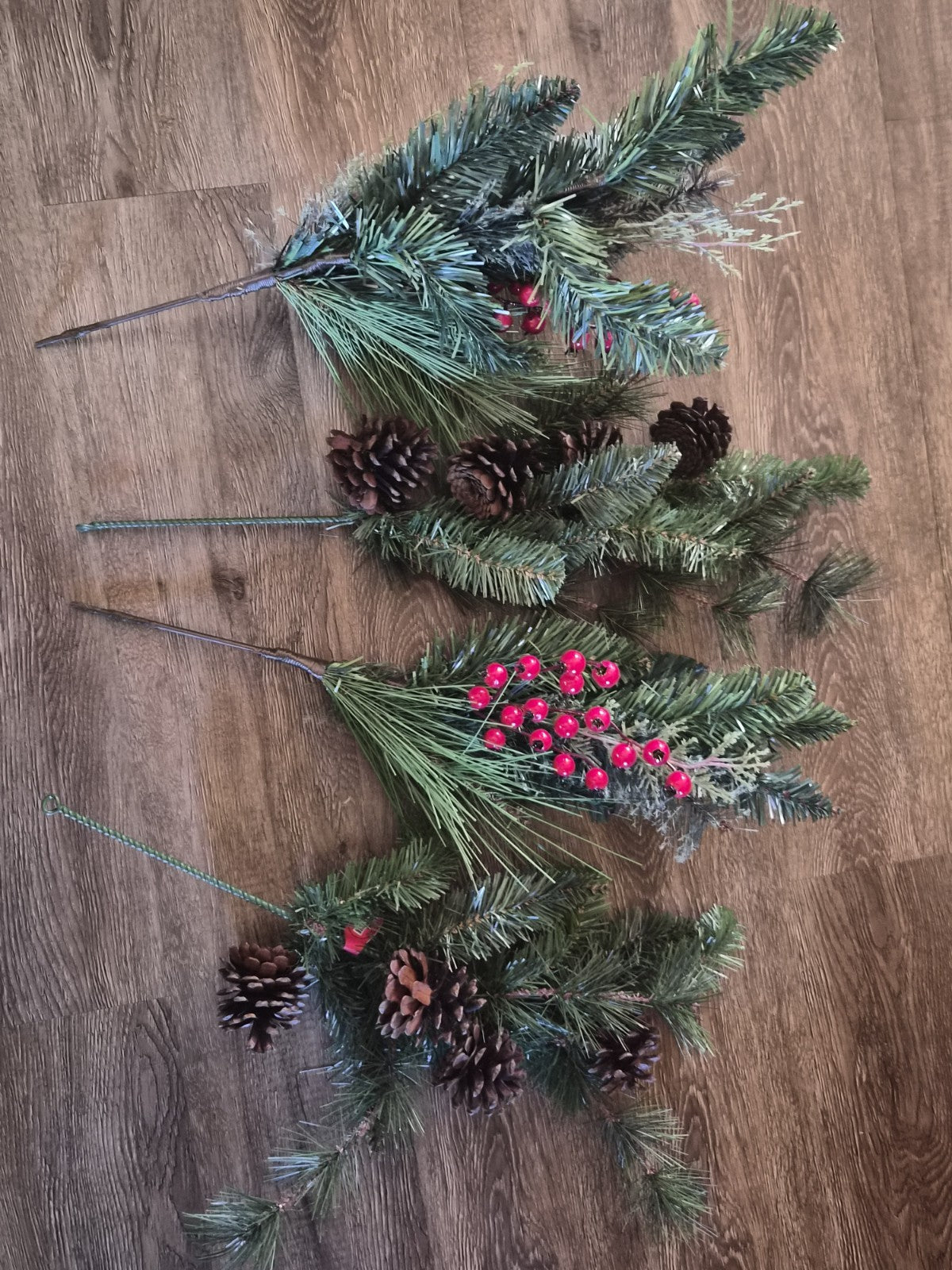 Pine Garland And Picks – photo 4