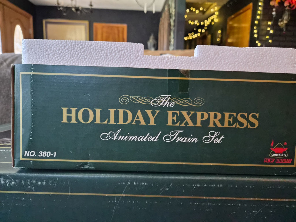 New Bright Holiday Express Santa’s Mailbox 380-1 Animated Christmas Train Tested – photo 6