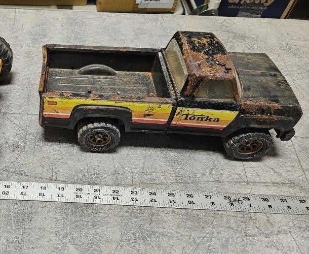 Vintage Tonka 4x4 Pickup Toy Truck 14” Pressed Steel Black & Yellow XR 101 – photo 2