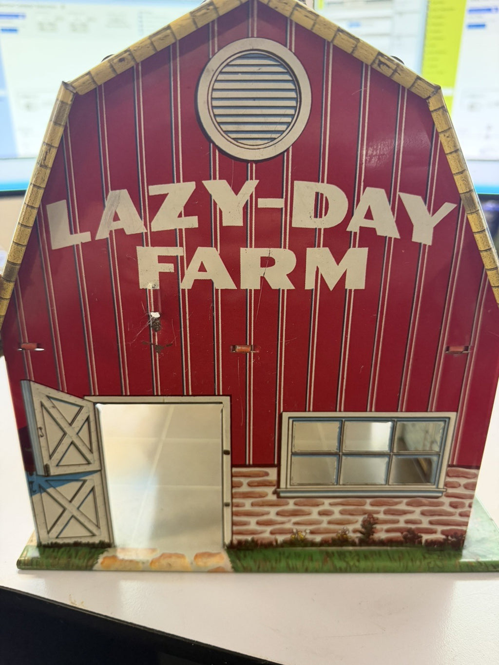 Vintage C.1962 Marx MAH Lazy-Day Farm Tin Litho Barn No Accessories No Animals – photo 6