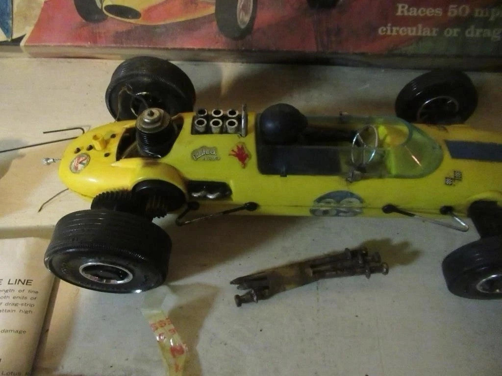 Vintage AMF Wen Mac Lotus Indianapolis Racer Cox Gas Powered Untested 2 Engines – photo 3